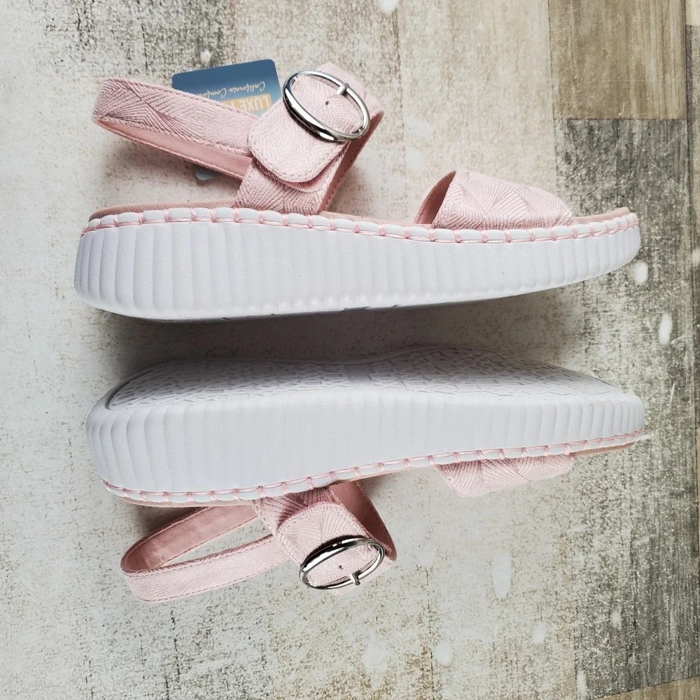 Blush new without